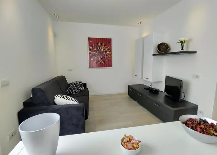 Titti - Gla133 By Interhome * Gera Lario