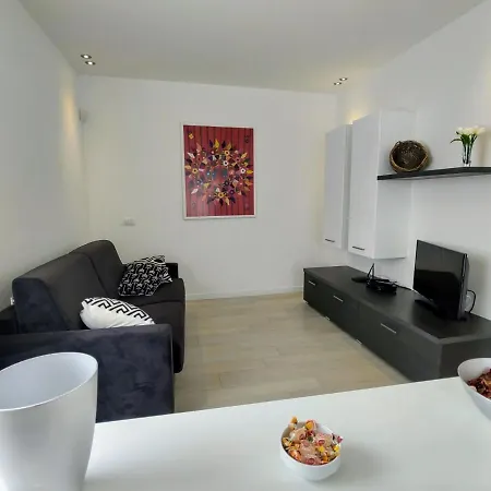 Titti - Gla133 By Interhome * Gera Lario